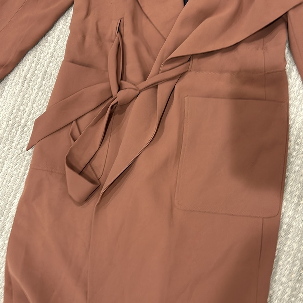 Chic Tan Trench Coat - Picture 3 of 5